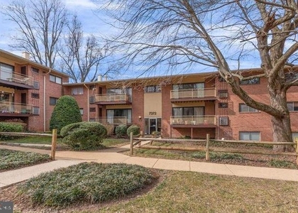 7372 Lee Highway - Photo 1