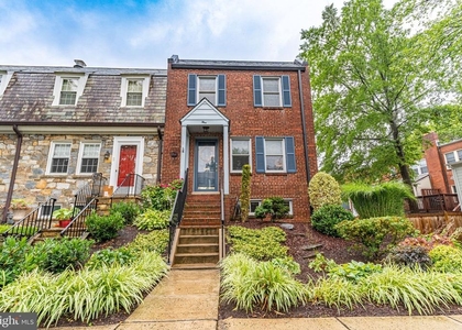 3 E Linden Street - Photo 1