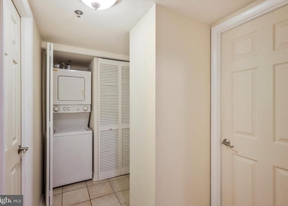 1001 N Vermont Street - Photo 1
