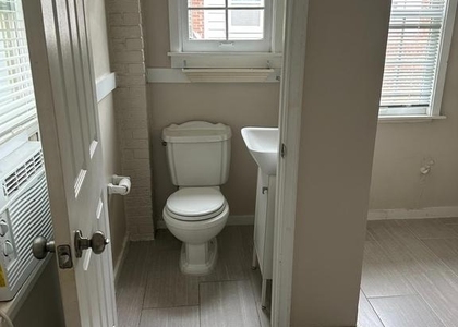 622 N Oakland Street - Photo 1