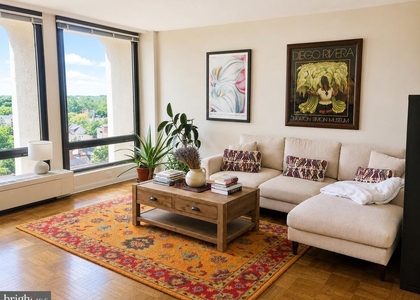 210 Locust Street - Photo 1
