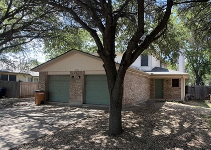2906 Kestrel Dr - Photo 1