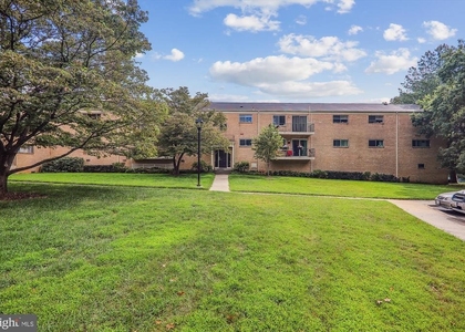 10631 Montrose Avenue - Photo 1