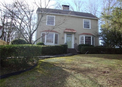 3644 Kingsboro Road Ne - Photo 1