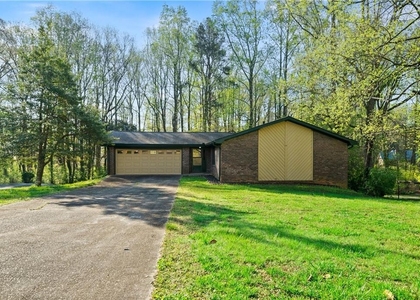 1131 Lafayette Drive Sw - Photo 1