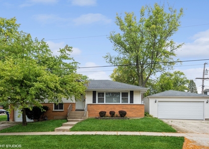 319 Shirley Court - Photo 1