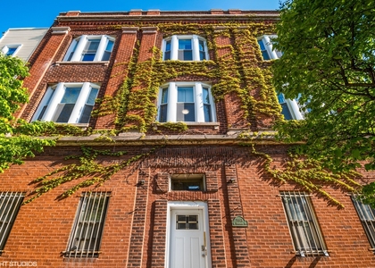 2048 W Evergreen Avenue - Photo 1