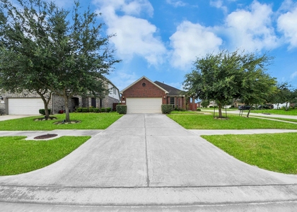 1902 Argos Drive - Photo 1