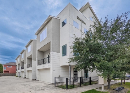 1140 W 24th Street - Photo 1