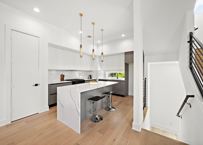 1607 Barbee Street - Photo 1