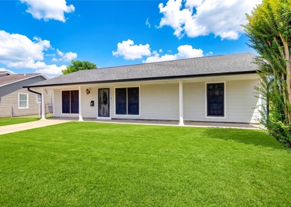 9922 Carmalee Street - Photo 1