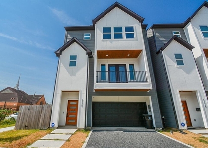 2620 Mcilhenny Street - Photo 1