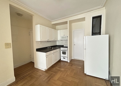 East 89 Street - Photo 1