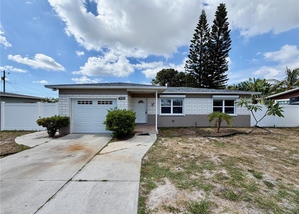 4515 54th Avenue N - Photo 1