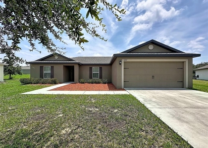 1407 Hillsborough Way - Photo 1
