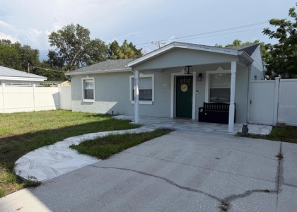 4714 W Lawn Avenue - Photo 1
