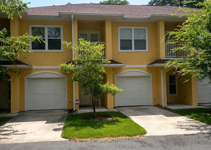 518 Nw 39 Road - Photo 1