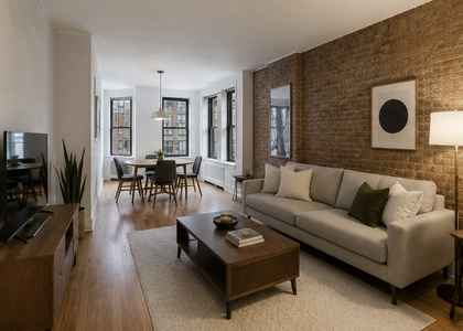 213 East 37th Street - Photo 1