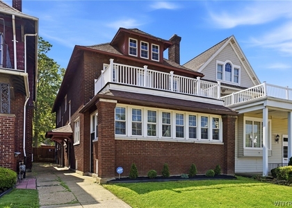 2555 Main Street - Photo 1
