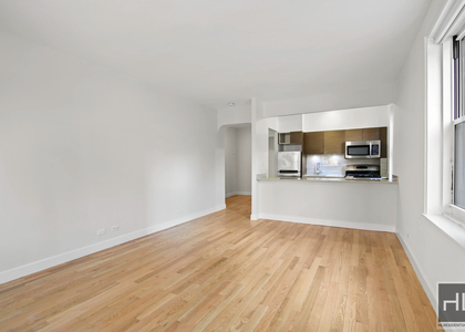 West 18th Street - Photo 1