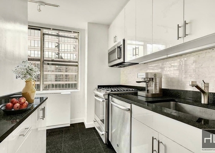East 75th Street - Photo 1