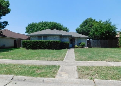 3109 N Bell Avenue - Photo 1