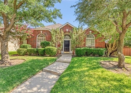1438 Royal Oaks Drive - Photo 1