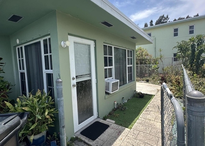 1126 N H Street - Photo 1