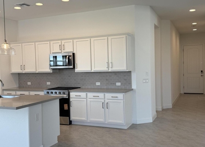 2921 E Mission Lane - Photo 1