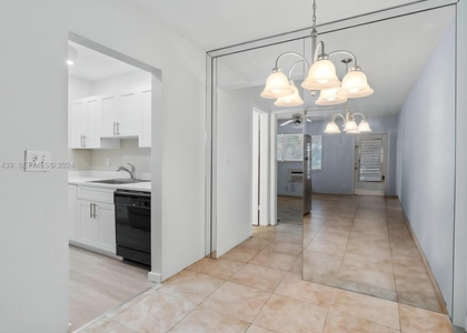 2000 Ne 51st Court - Photo 1