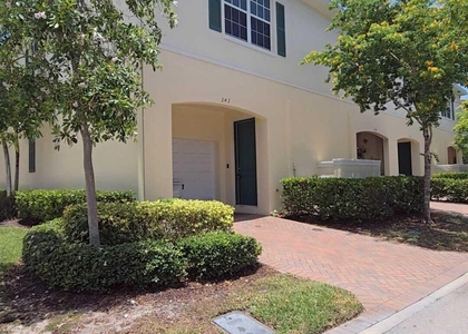 243 Sw 7th Court - Photo 1