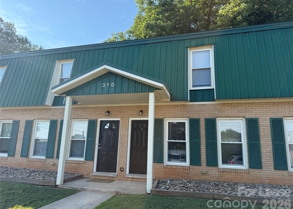 310 W Catawba Avenue - Photo 1
