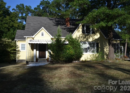 800 Arbor Street Ne - Photo 1