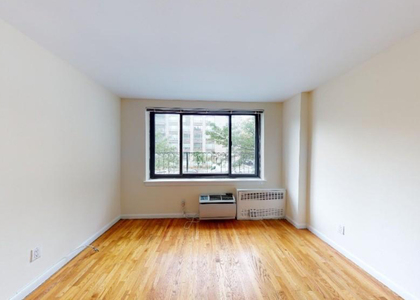 East 88th street  - Photo 1