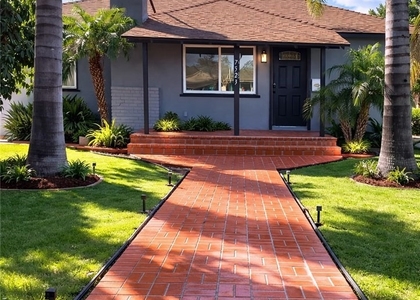7523 Darby - Photo 1