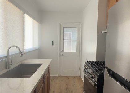 622 N Olive - Photo 1