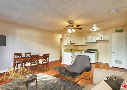 820 S St Andrews Place - Photo 1