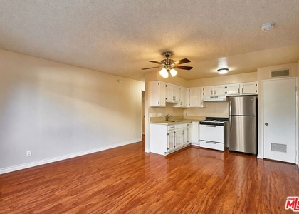 820 S St Andrews Place - Photo 1