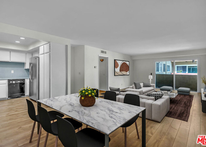 620 N Kenwood Street - Photo 1