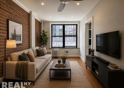 Mulberry Street - Photo 1