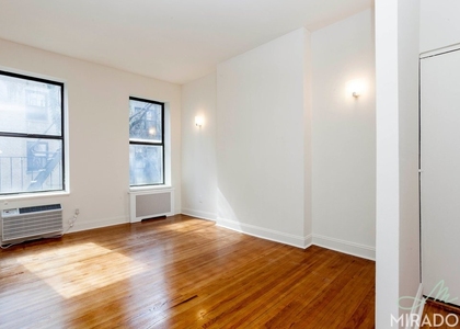 1560 York Avenue - Photo 1