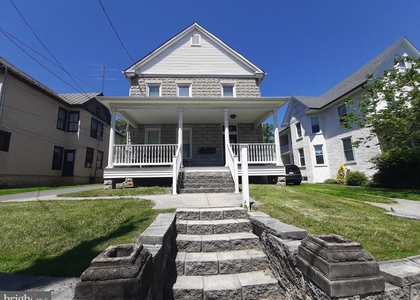 537 N Loudoun Street - Photo 1