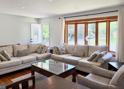 604 Yeonas Drive Sw - Photo 1