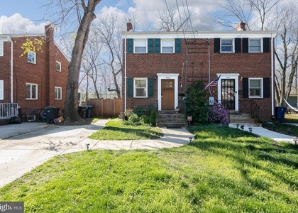 4428 Vermont Avenue - Photo 1