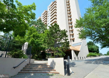 1301 Courthouse Road N - Photo 1