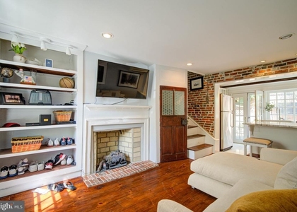 229 S Jessup Street - Photo 1
