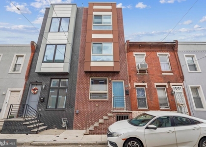 2241 Sears Street - Photo 1