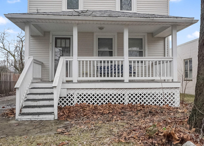 423 S Maple Avenue - Photo 1