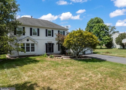 5 Robert Drive - Photo 1