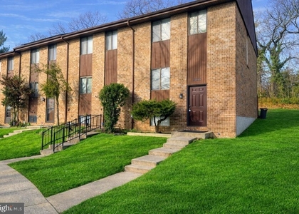 5833 Diggers Lane - Photo 1